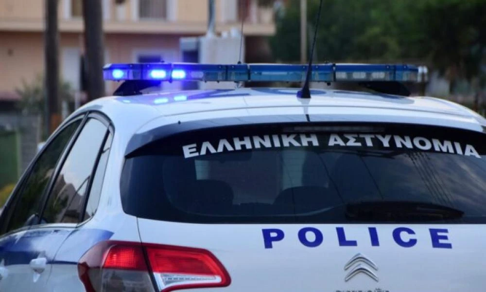 Επιχειρηματίας των νοτίων προαστίων καταγγέλλει ότι διαρρήκτες απέσπασαν πανάκριβα κοσμήματα από το σπίτι του